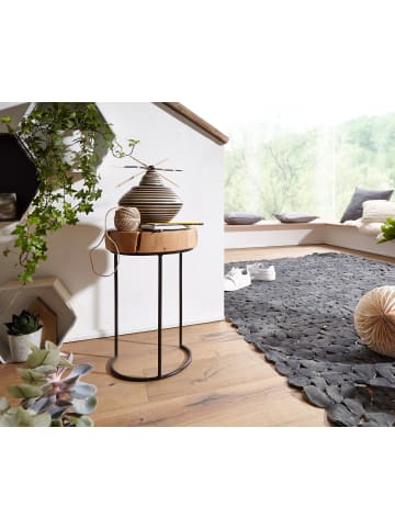 KADIMA DESIGN Beistelltisch AKOLA Massiv-Holz Wohnzimmer-Tisch Metallbeine in Akazie