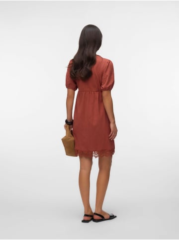 mama licious Kleid in Mahogany 1