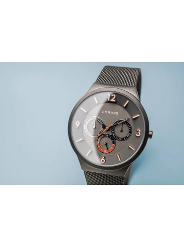 Bering Armbanduhr Max René  Gray in grau