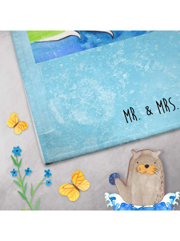 Mr. & Mrs. Panda Handtuch Pinguin Surfer ohne Spruch in Eisblau