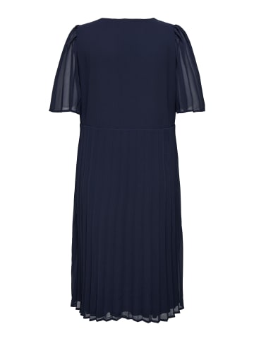 ONLY Carmakoma Plissiertes Kleid in Night Sky