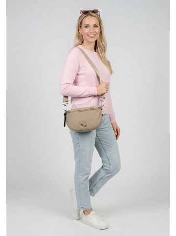 SURI FREY Umhängetasche SFY Shiny in sand