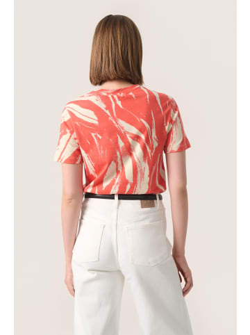Soaked in Luxury T-shirt SLEva Gerade Passform in Hot Coral Wave