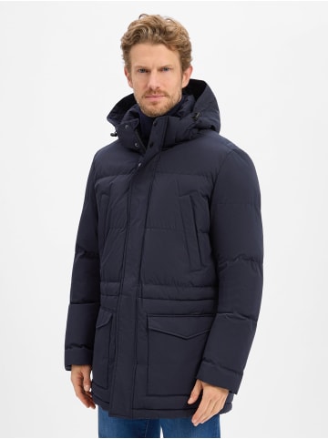 Andrew James Steppjacke in marine