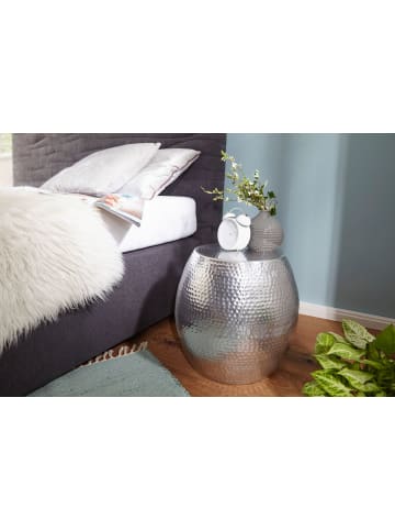 KADIMA DESIGN Beistelltisch 42x42x42cm Aluminium Silber Dekotisch Orientalisch in Silbern