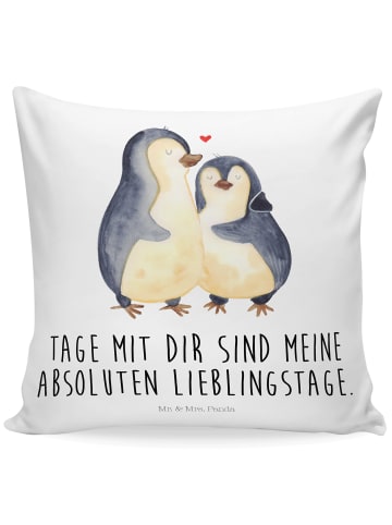 Mr. & Mrs. Panda Kissen Pinguin umarmen mit Spruch in Weiß