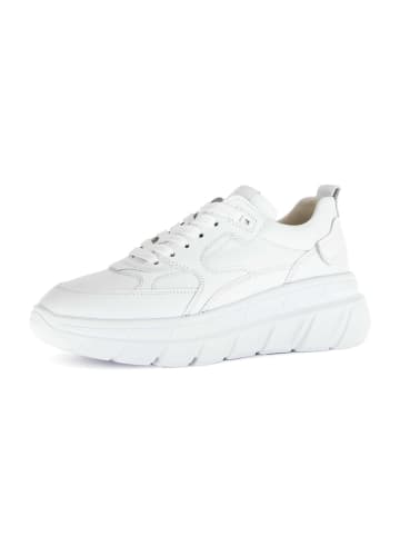 Gabor Sneaker low in weiß
