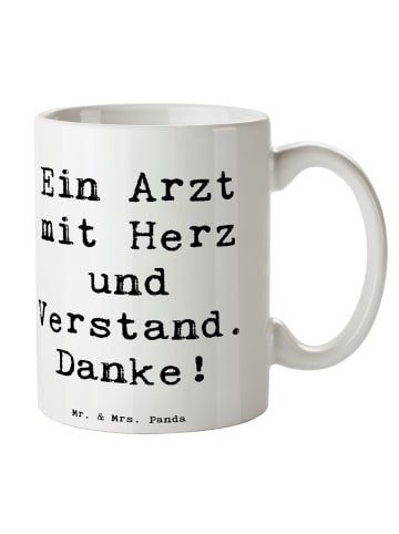 Mr. & Mrs. Panda Mug Spruch Arzt mit Herz mit Spruch in Weiß