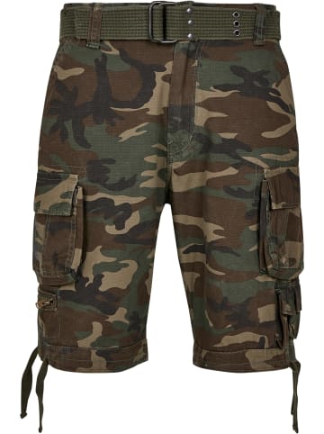 Brandit Cargo Shorts in olive camo