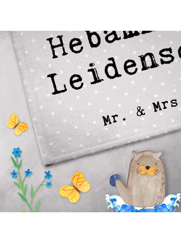 Mr. & Mrs. Panda Handtuch Hebamme Leidenschaft mit Spruch in Grau Pastell