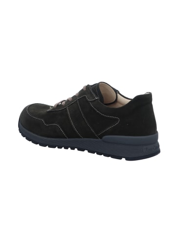Finn Comfort Sneaker in grün