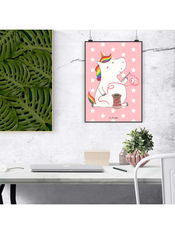 Mr. & Mrs. Panda wanddeko Einhorn Näherin ohne Spruch in Rot Pastell