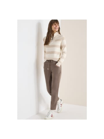 Cecil Hose in coffee taupe