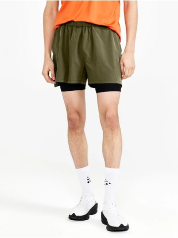 Craft Short in Grün