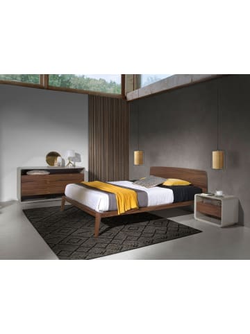 Angel Cerdá Bett 7178 in Walnuss – (B)181 x (H)210 x (T)84 cm