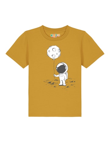 wat? Apparel T-Shirt Kleiner Astronaut mit Luftballon in Ocker