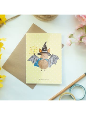 Mr. & Mrs. Panda Klappkarte Fledermaus Zauberer ohne Spruch in Gelb Pastell