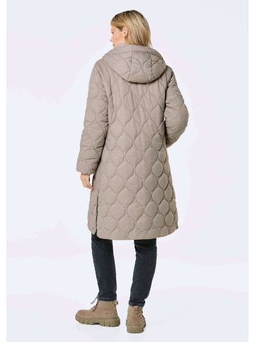 GOLDNER Kurzgröße:  Steppmantel Wintermantel mit Stehkragen und Kapuze in taupe