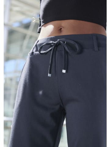 LASCANA Shorts in blau