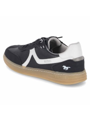 Mustang Low Sneaker in schwarz