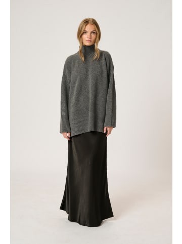 My Essential Wardrobe Rock EstelleMW A-shape in Black