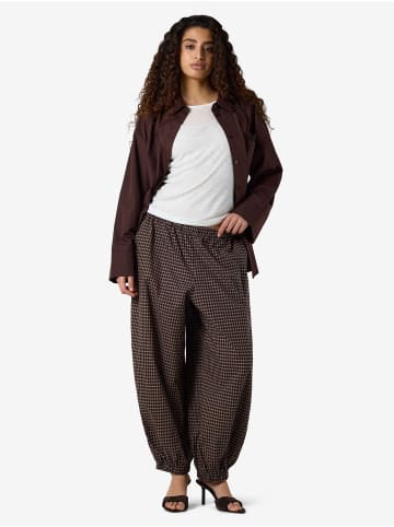 Noisy may Hose in Chocolate Brown1