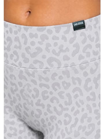 SMILODOX LEO Capri Leggings Velvara in Grau Leo