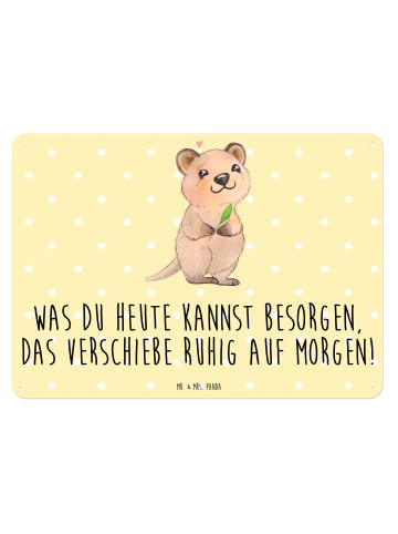 Mr. & Mrs. Panda Schild Quokka Happy mit Spruch in Gelb Pastell