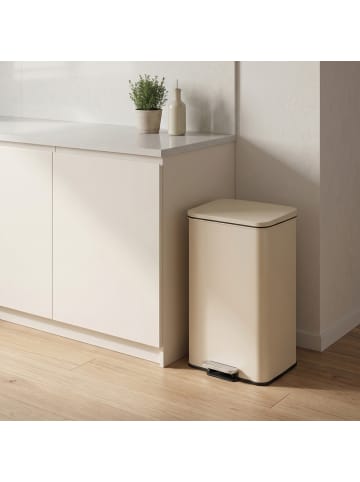 SONGMICS Mülleimer Plushic in Beige - (B)32.1 x (H)55.7 x (T)34.8 cm - 40 L