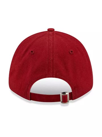 NEW ERA Baseballkappe mit verstellbarem Verschluss und Logo in Rot