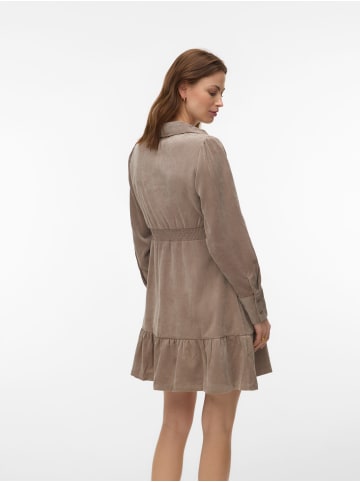 Vero Moda Kleid in Fossil