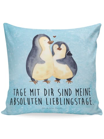 Mr. & Mrs. Panda Kissen Pinguin umarmen mit Spruch in Eisblau