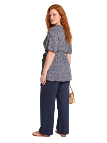 Shape Of You Blouse in Dunkelblau