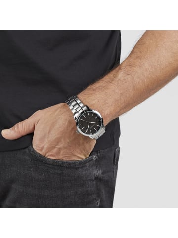 s.Oliver Armbanduhr Core Round in silber