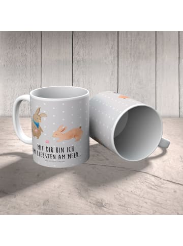 Mr. & Mrs. Panda Kindertasse Hasen Muschel mit Spruch in Grau Pastell