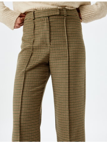 KOTON Hose in Khaki Karomuster