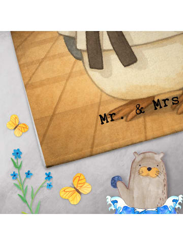 Mr. & Mrs. Panda Handtuch Pinguin Karate Design ohne Spruch in Weiß