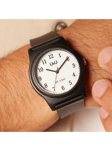 Q&Q by Citizen Kunststoff Quarzuhr Q & Q Schwarz