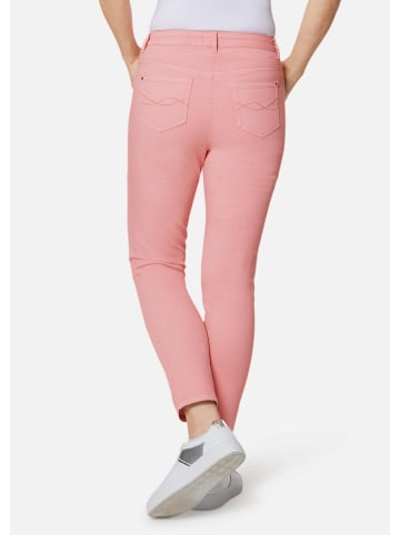 GOLDNER Kurzgröße:  7/8-Jeanshose Schmale Stretchhose BELLA in lachsrosa