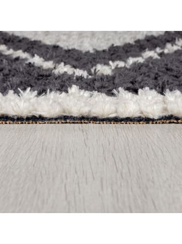 KADIMA DESIGN Eleganter SWALE Teppich mit Quasten und Textur