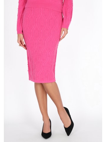 faina Women Skirt in fuchsia
