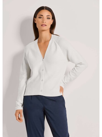 MADELEINE Modische Strickjacke mit V-Ausschnitt in weiß