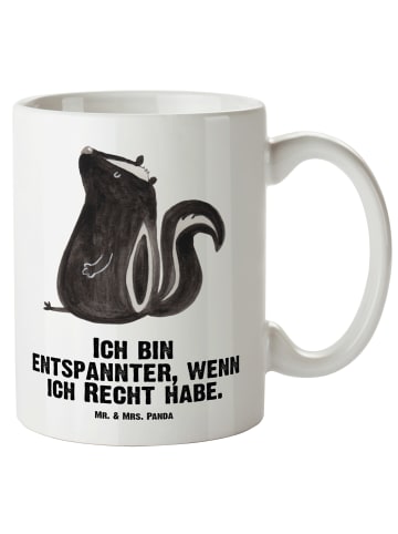 Mr. & Mrs. Panda XL Tasse Stinktier Sitzen mit Spruch in Weiß