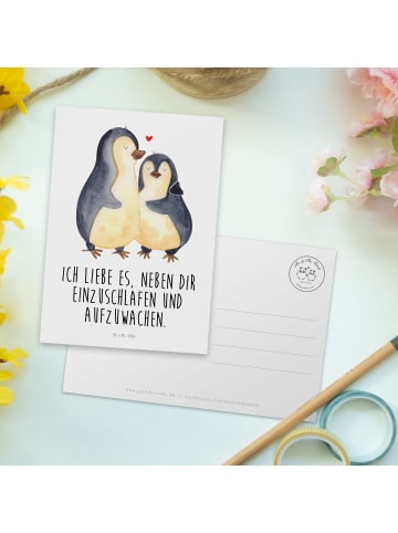 Mr. & Mrs. Panda Ansichtskarte Pinguine Einschlafen mit Spruch in Weiß