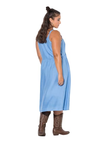 Studio Untold Midikleid in light blue