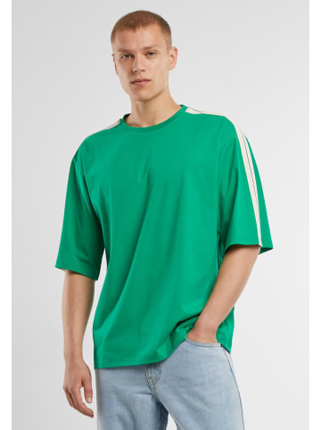 Urban Classics Urban Classics T-Shirts in froggreen