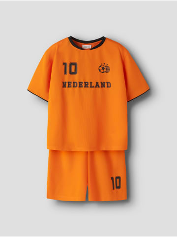 name it Shorts-Set in Vibrant Orange