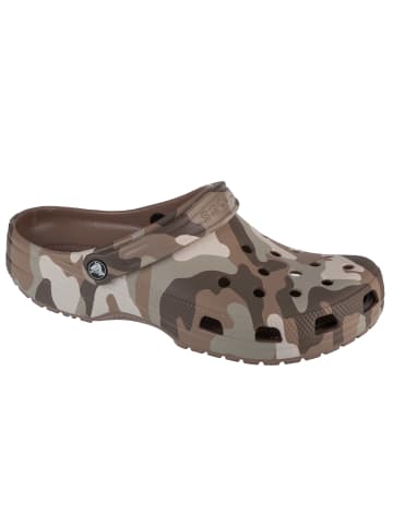 Crocs Crocs Classic Printed Camo Clog in Braun