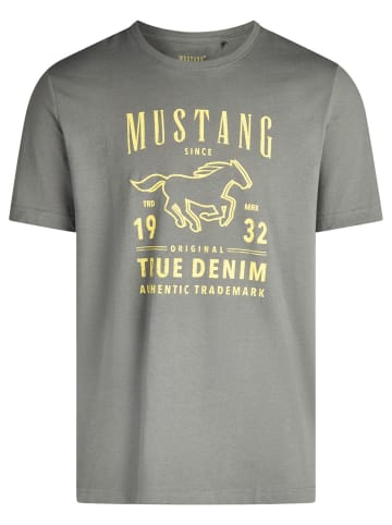 Mustang T-Shirt Basic Print Tee in Grau