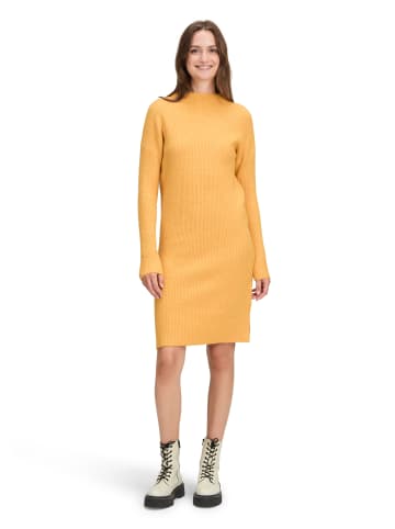 CARTOON Strickkleid mit Stehkragen in Orange